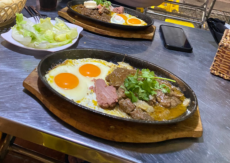 Eat Saigon to the fullest with the top 8 best beefsteak restaurants in District 1 8