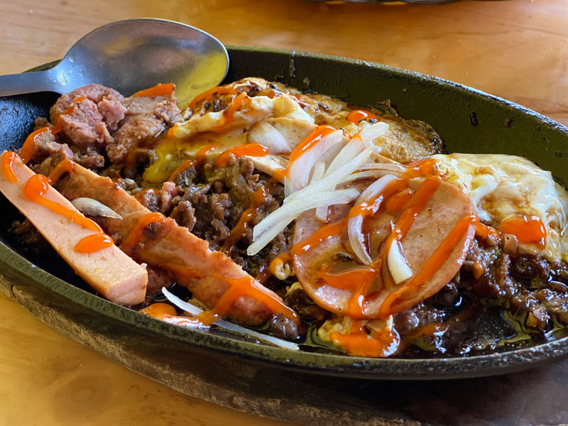 Eat Saigon to the fullest with the top 8 best beefsteak restaurants in District 1 2