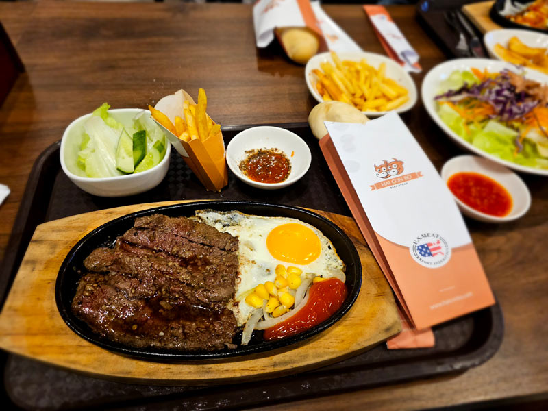 Eat Saigon to the fullest with the top 8 best beefsteak restaurants in District 1 5