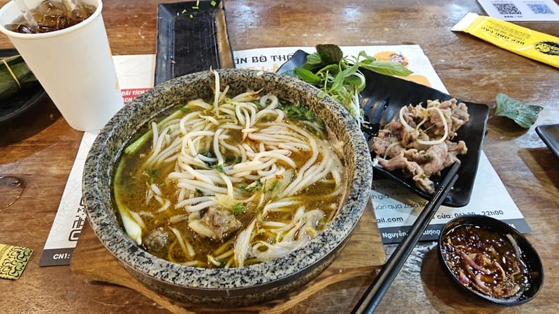 10 famous Go Vap beef noodle shops you should try 3