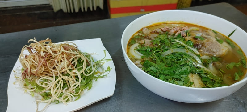 10 famous Go Vap beef noodle shops you should try 7