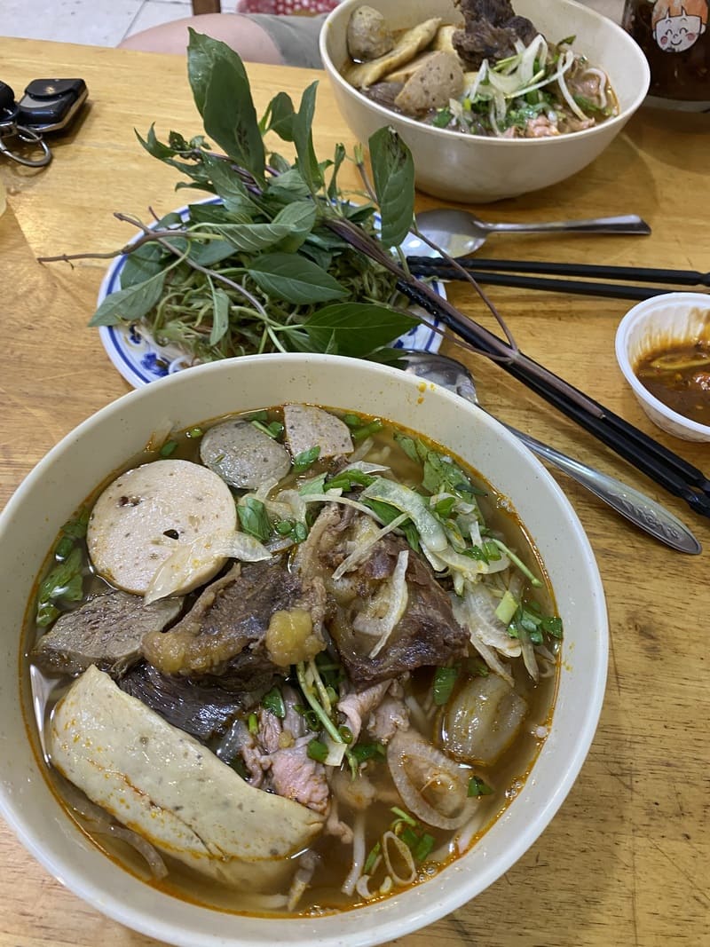10 famous Go Vap beef noodle shops you should try 9