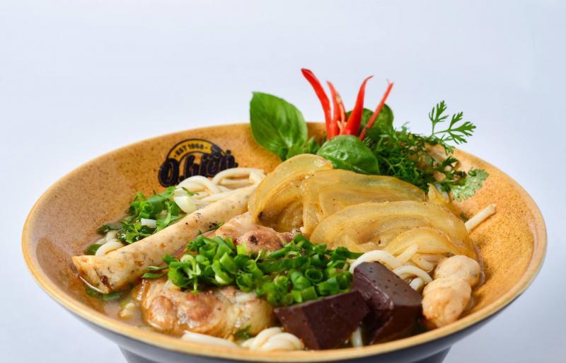 10+ delicious, well-prepared and crowded Hue beef noodle shops in Hanoi 9