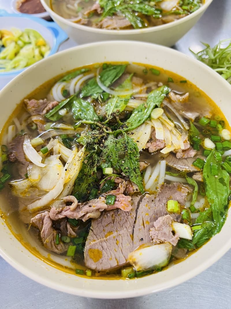 Top famous beef noodle shops in District 4 that you should try 5