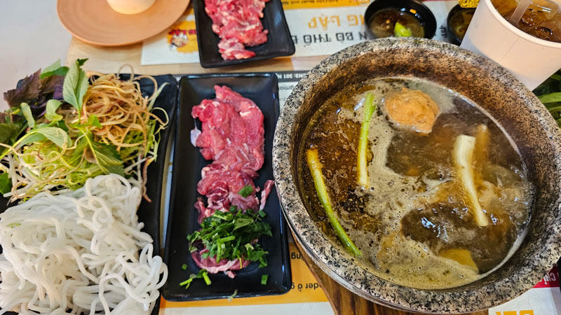 Check out 9 delicious beef noodle shops in District 5 3