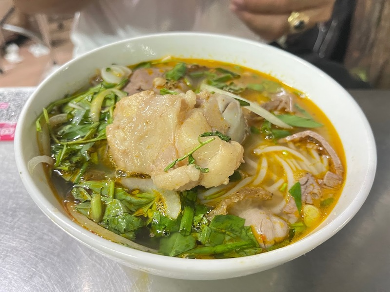 List of 10 famous, delicious and most popular beef noodle shops in Thu Duc 2