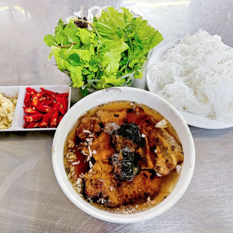 Bun Cha Chan restaurant with unique flavor listed in Bib Gourmand 3