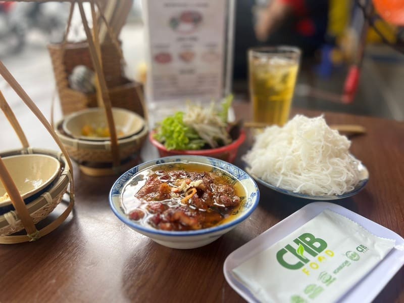 Top 10 Bun Cha restaurants in District 1 with the capital's culinary imprint 11