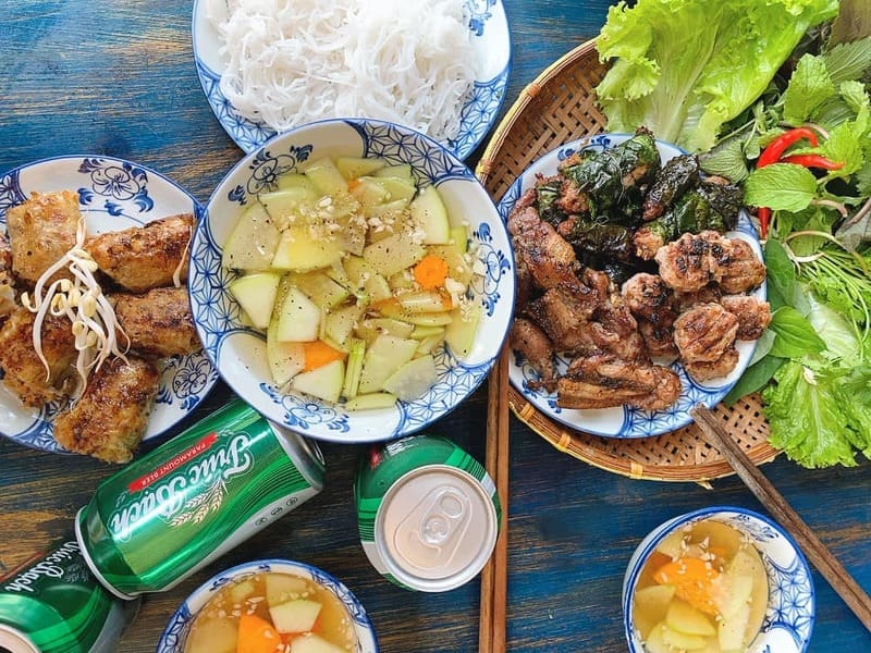 Top 10 Bun Cha restaurants in District 1 with the capital's culinary imprint 5