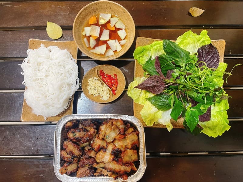 If you crave bun cha in District 7, save these 9 restaurants immediately 2