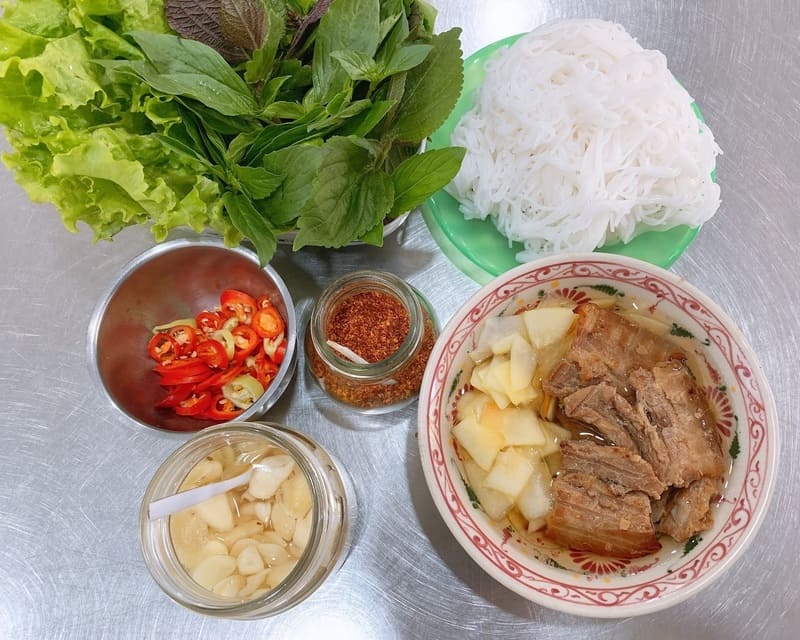 If you crave bun cha in District 7, save these 9 restaurants immediately 4