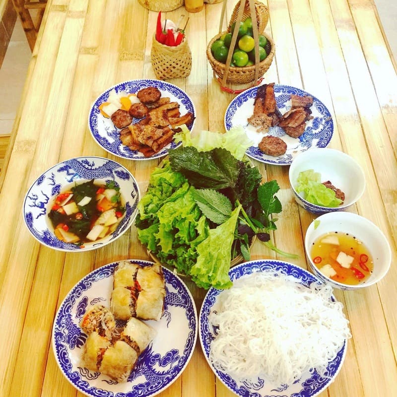 If you crave bun cha in District 7, save these 9 restaurants immediately 7