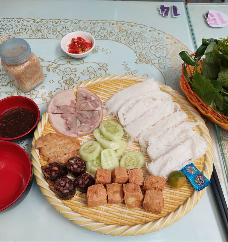 Discover the bun dau paradise of Go Vap with 8 famous delicious restaurants 6