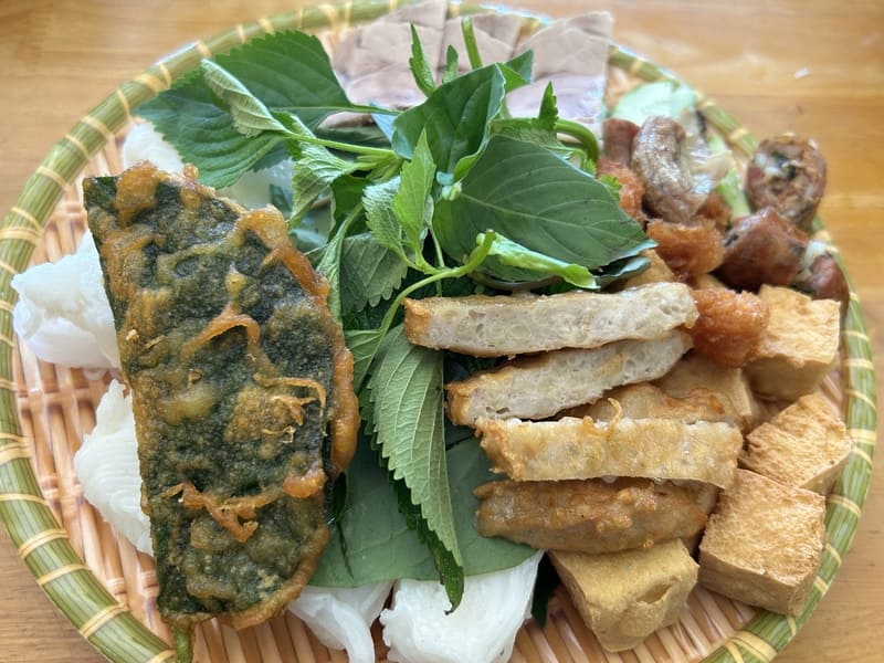 Discover the paradise of bun dau Go Vap with 8 famous delicious restaurants 7