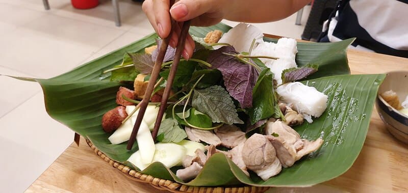 Discover the paradise of bun dau Go Vap with 8 famous delicious restaurants 8