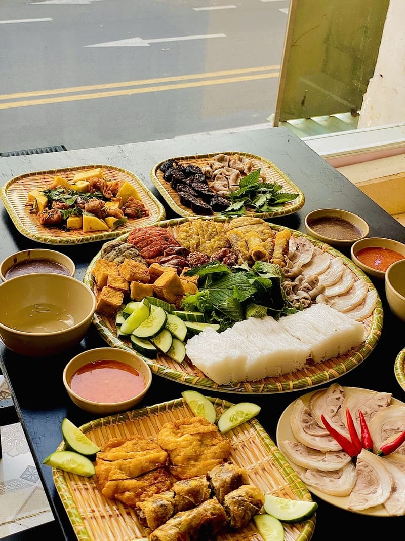 Discover the bun dau paradise of Go Vap with 8 famous delicious restaurants 9