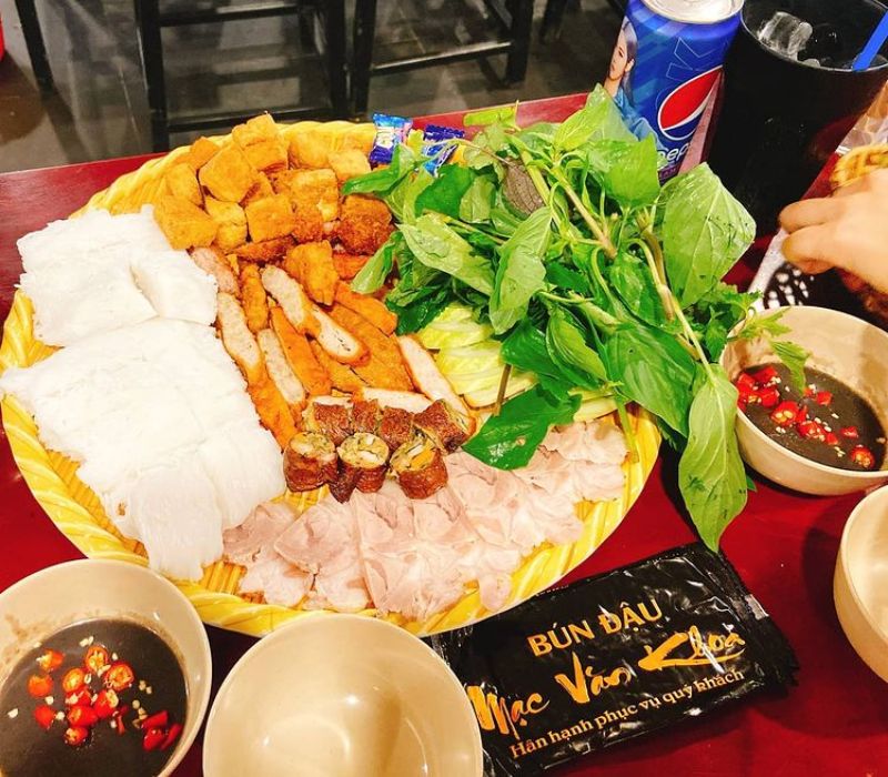 Revealing the top 10 delicious vermicelli with shrimp paste restaurants in District 7 5