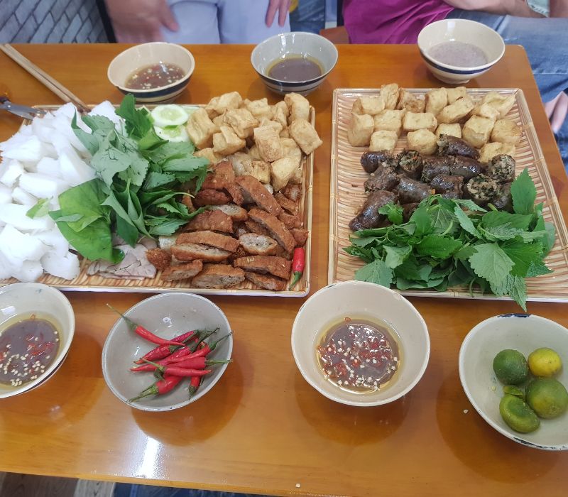 Revealing the top 10 delicious vermicelli with shrimp paste restaurants in District 7 7