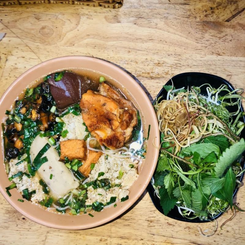 Top 14 most famous and delicious vermicelli soup restaurants in Saigon 9