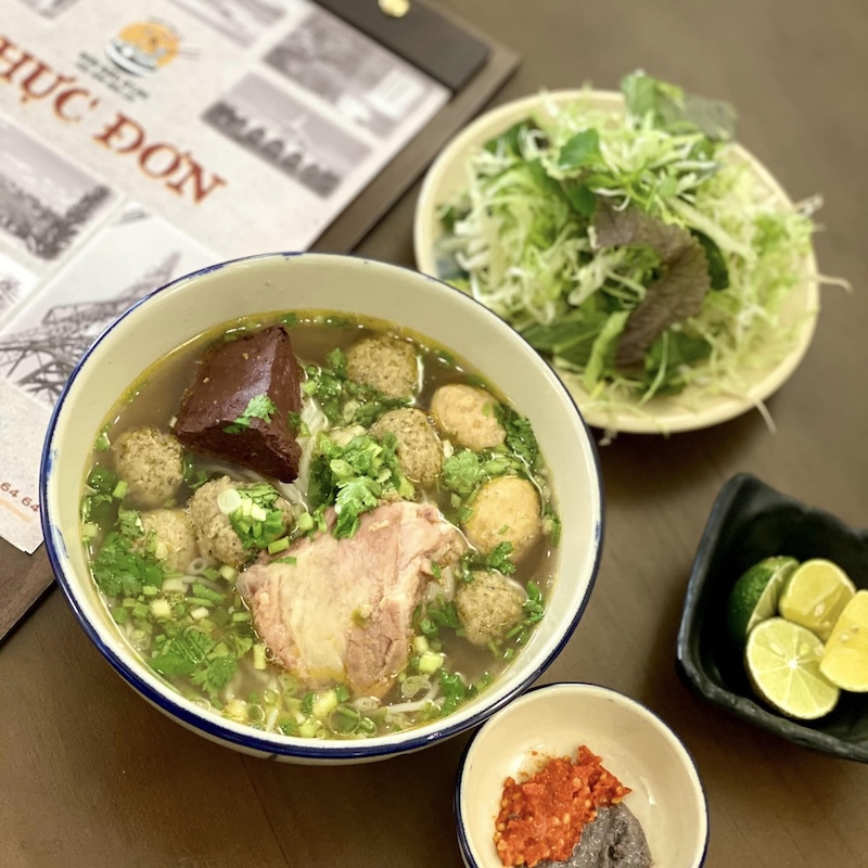 8 famous delicious bun rieu restaurants in District 1 you should not miss 6