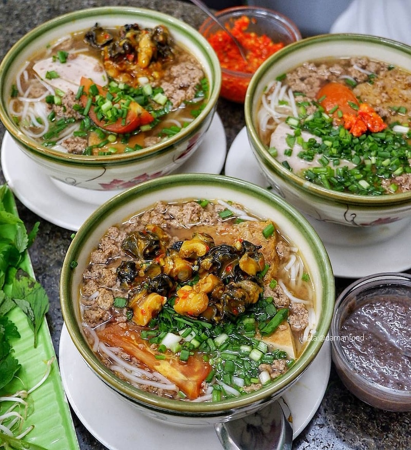 8 famous delicious bun rieu restaurants in District 1 you should not miss 9