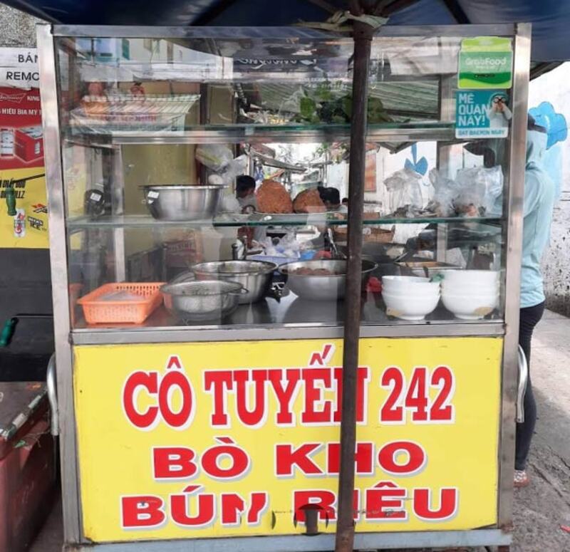 Top 11 vermicelli soup shops in District 4 with rich flavors that satisfy diners 8