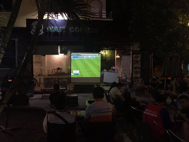 10 football cafes with vibrant atmosphere in Saigon during Euro 3 season