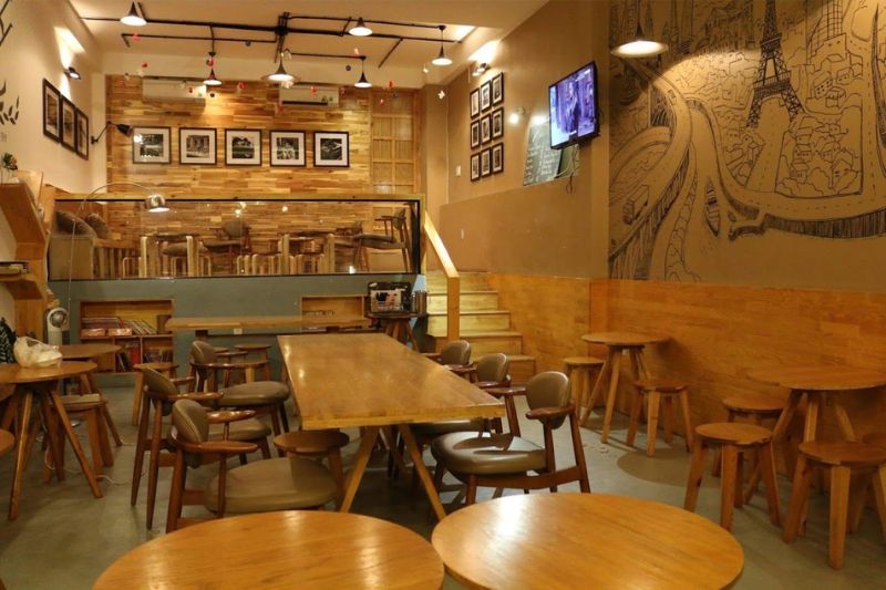 Top 6 football cafes in District 12 to watch top matches 5