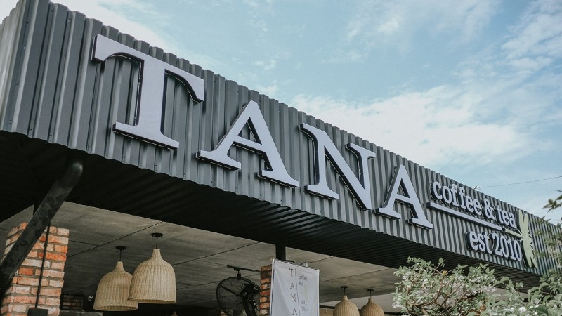 Top bustling football cafes in District 8 during Euro 2024 season 4