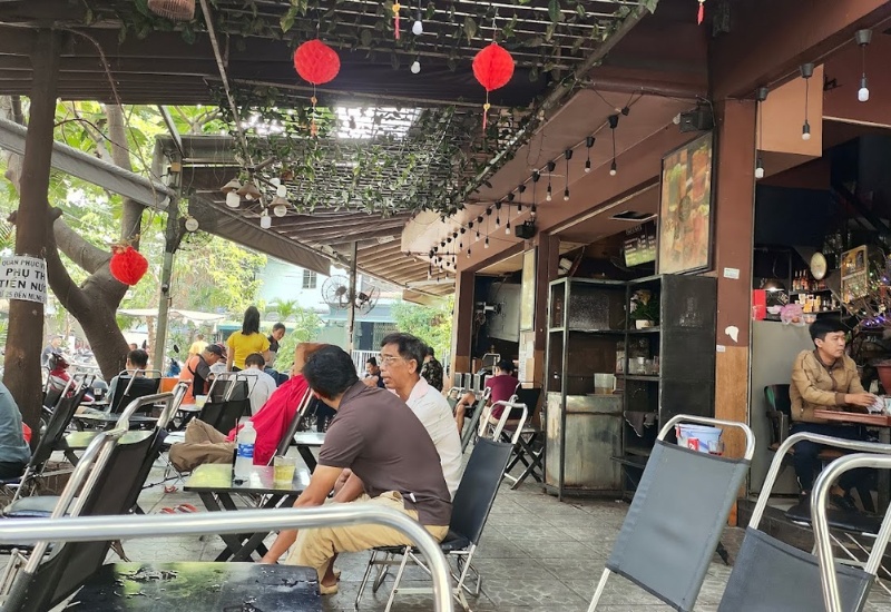 Top 4 most vibrant football cafes in District 6 during Euro 2 season