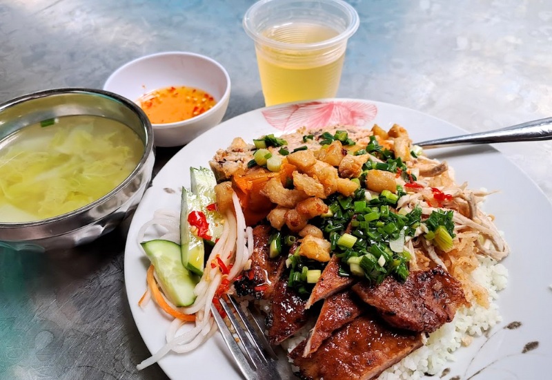 Save now the top 15 famous and delicious broken rice restaurants in Binh Thanh 2