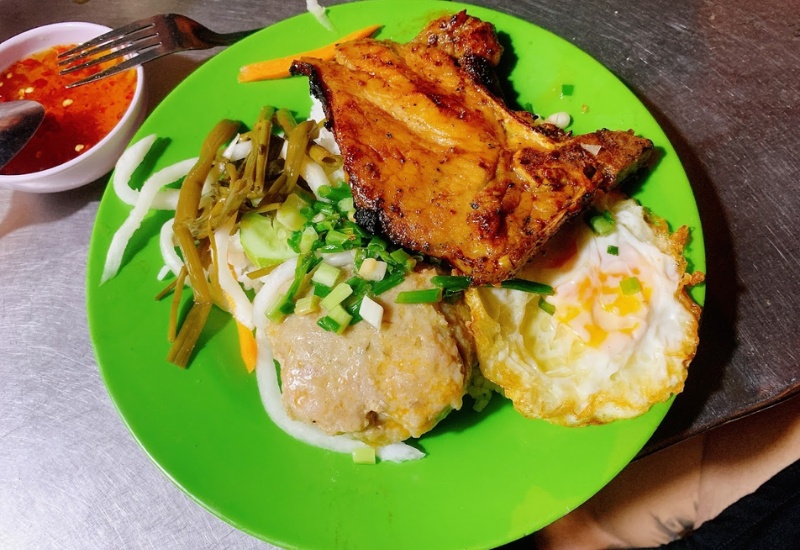 Save now the top 15 famous and delicious broken rice restaurants in Binh Thanh 4