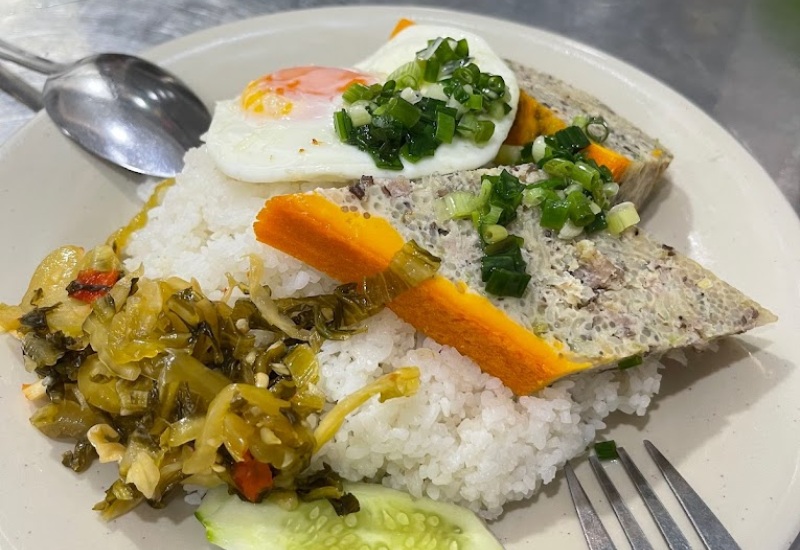Save now the top 15 famous and delicious broken rice restaurants in Binh Thanh 14