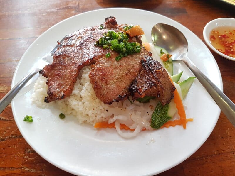 Enjoy delicious food at 8 authentic Tan Binh broken rice restaurants 6