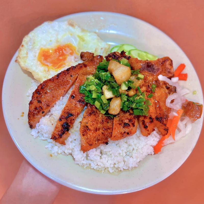 Top 3 most delicious and attractive broken rice restaurants in Thu Duc