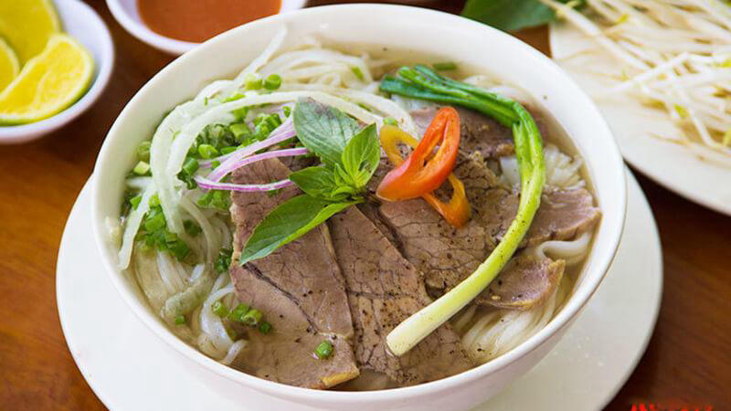 Check out 5 famous pho restaurants in District 7, Saigon 2