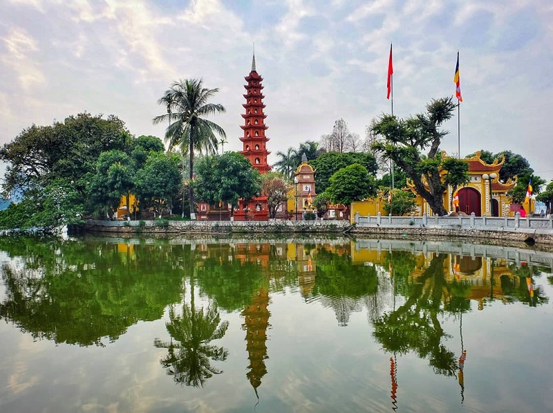 Hanoi Tourism, a journey back to the past of a thousand years of culture 12