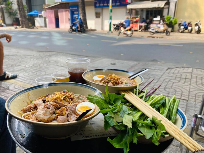 Top 12 famous Saigon noodle shops loved by locals 10