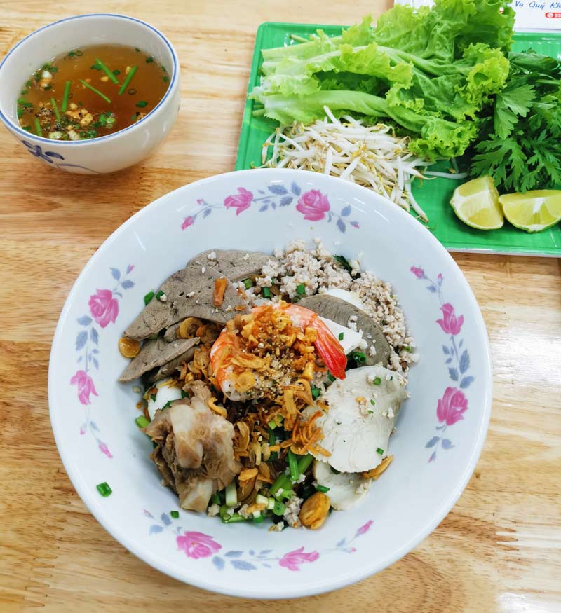 Top 9 delicious and affordable noodle shops in District 1 7