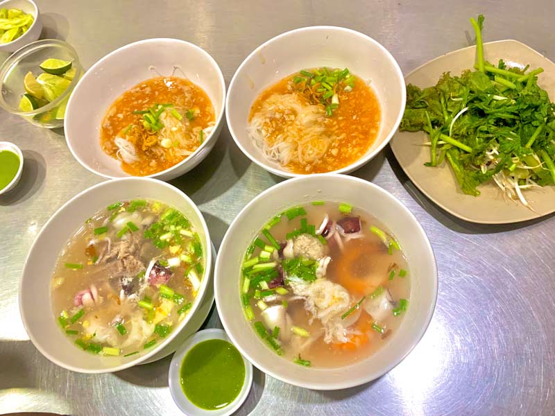 Top 9 delicious and affordable noodle shops in District 1 3