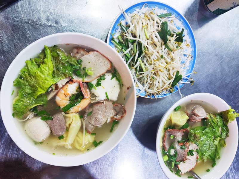 Top 9 delicious and affordable noodle shops in District 1 5