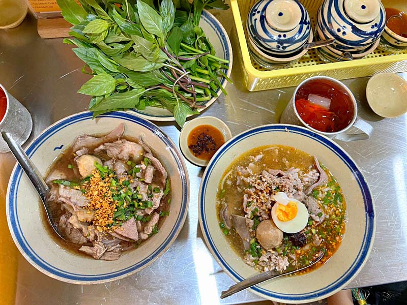 Top 9 delicious and affordable noodle shops in District 1 8