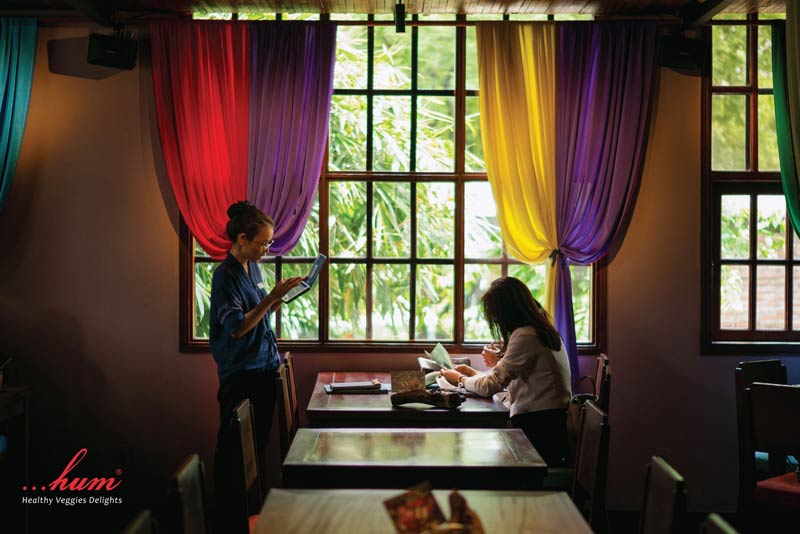 Hum Garden & Restaurant, a luxury restaurant with international cuisine 6