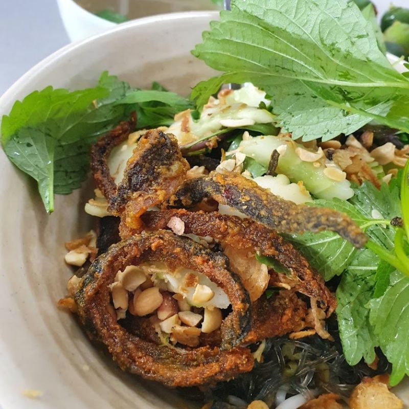 Dong Thinh eel vermicelli Michelin restaurant specializes in eel menu 7