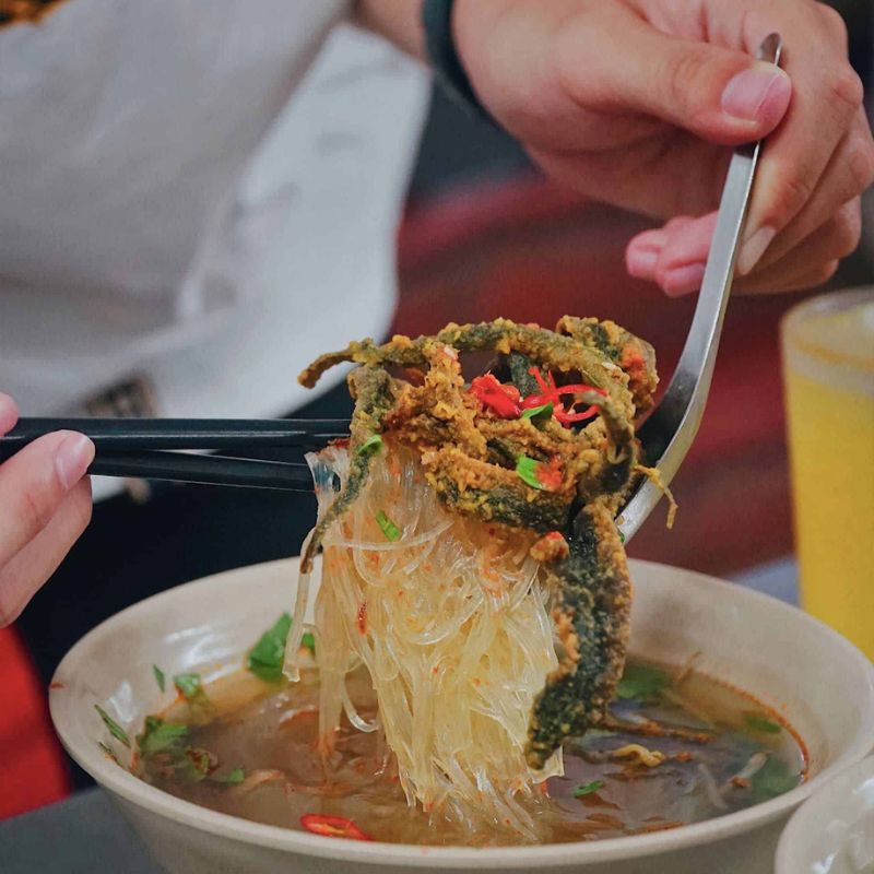 Dong Thinh eel vermicelli Michelin restaurant specializes in eel menu 8