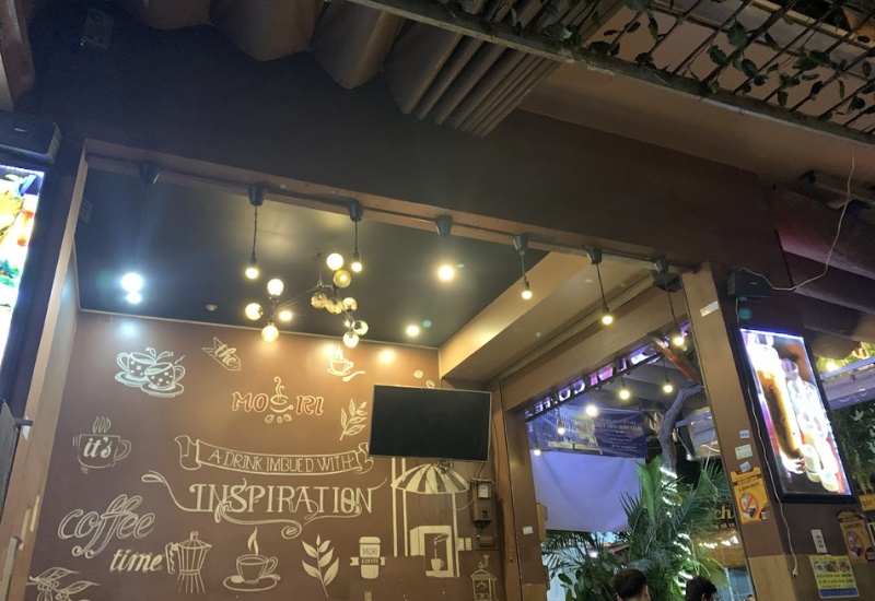 Top 4 most vibrant football cafes in District 6 during Euro 3 season