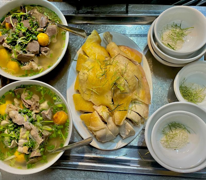 Nguyet Chicken Pho, from local cuisine to Michelin star 11