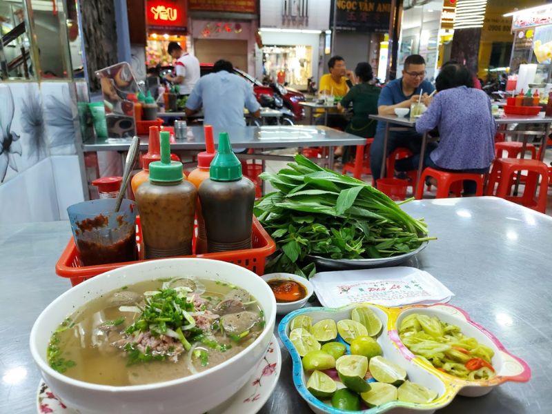 The number one delicious Pho Le restaurant has won the famous Michelin star 6
