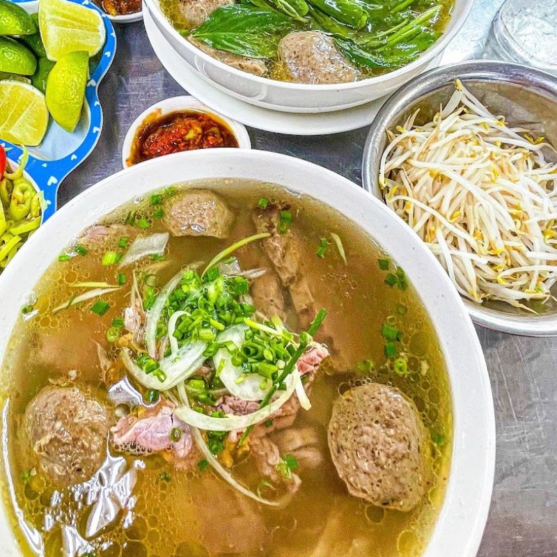 The number one delicious Pho Le restaurant has won the famous Michelin star 8