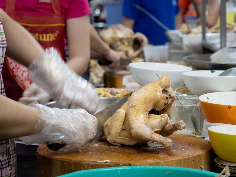 Come to District 3 to enjoy the famous Ky Dong chicken noodle soup 5